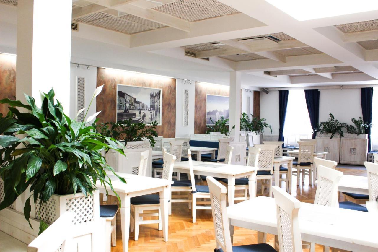 Hotel Slavia Svitavy Bagian luar foto