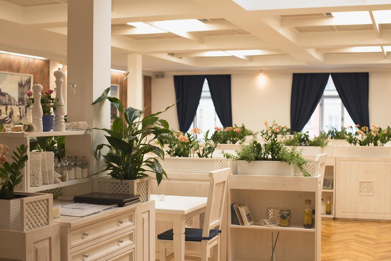 Hotel Slavia Svitavy Bagian luar foto