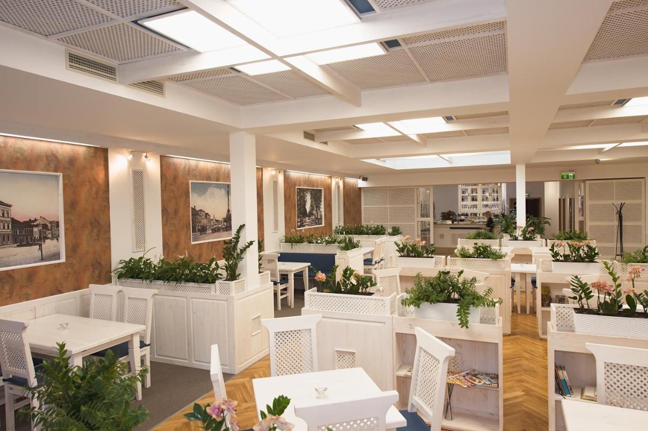 Hotel Slavia Svitavy Bagian luar foto