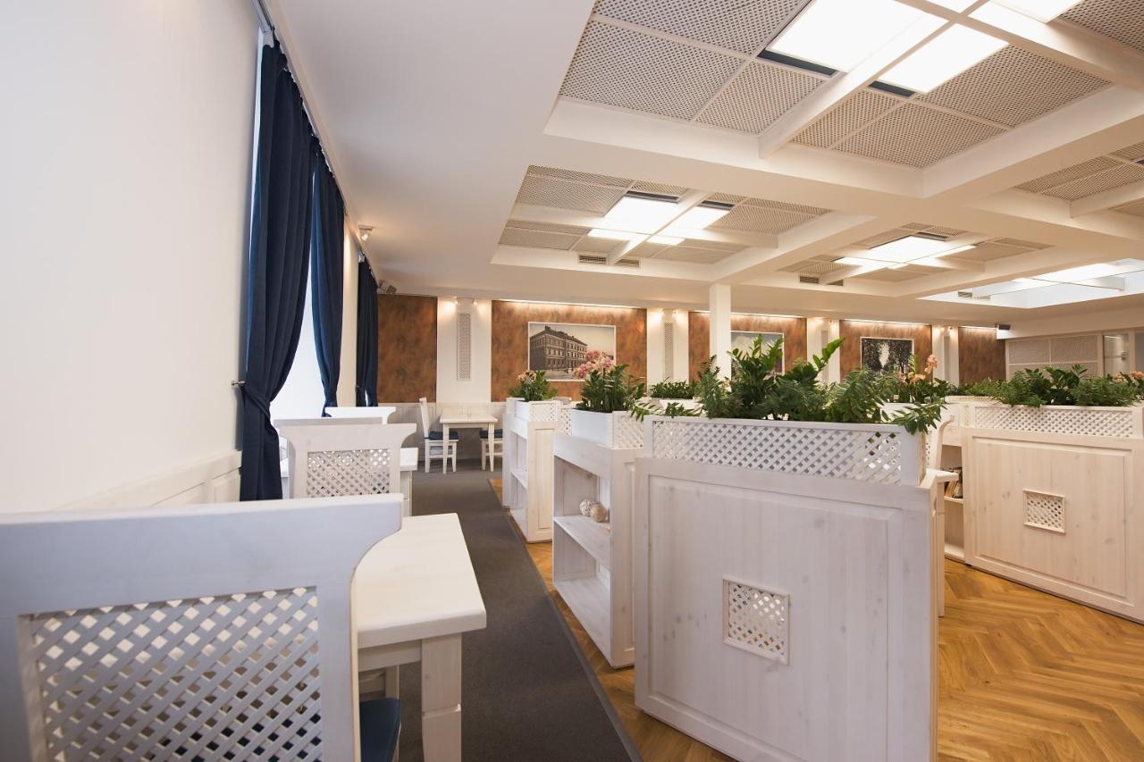 Hotel Slavia Svitavy Bagian luar foto